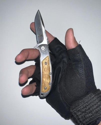 سكين صغيره قابل لطي