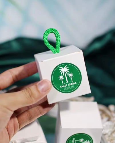١٠ علب اليوم الوطني