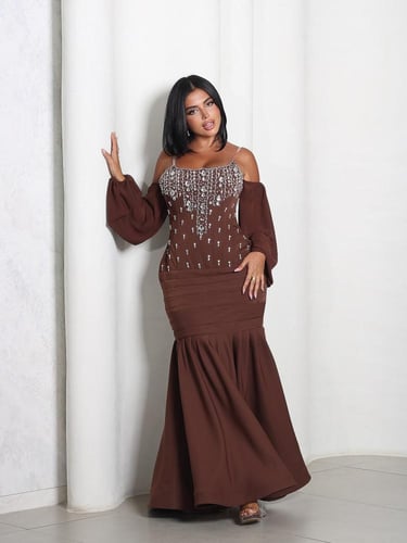 فستان سهره لون راقي خامه كريب استرتش +تطريز يدوي ف...