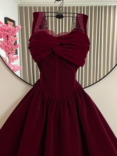 فستان سهره راقي لون انيق خامه مخمل