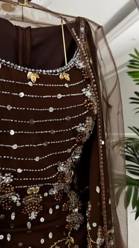 جلابيه راقيه طويله خامه باربي تطريز يدوي راقي