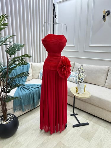 فستان بليسيه وتنوره