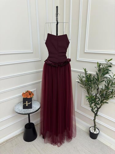 فستان سهره لون انيق راقي خامه خامه فاخره