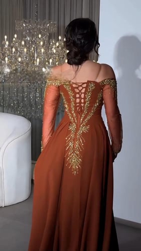 فستان سهره لون انيق خامه كريب استرتش +تطريز يدوي ر...