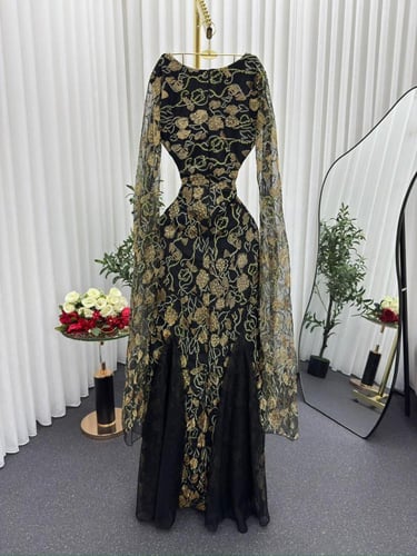 فستان خامه تل مطررز كبيوتر وفصوص رزكون