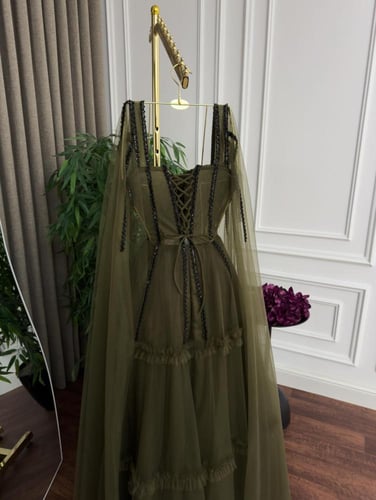 فستان سهره راقي خامه تل عل بطانه باربي مطرز يدوي