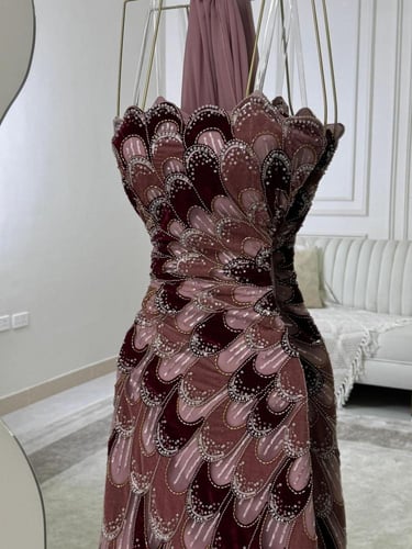 فستان سهره راقي لون انيق قماش سهره خرز ولولو مع طر...