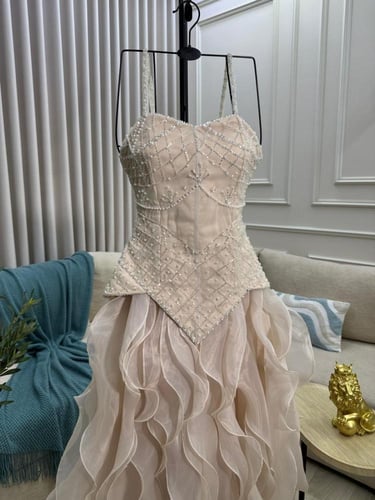 فستان سهره راقي لون انيق قماش سهره مطرز عل اورجنزا