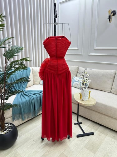 فستان بليسيه وتنوره