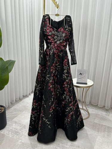 زهراء للازياء عنوان الاناقه الكلفة الاصلية مخمل بت...