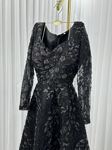 زهراء للازياء عنوان الاناقه الكلفة الاصلية مخمل بت...