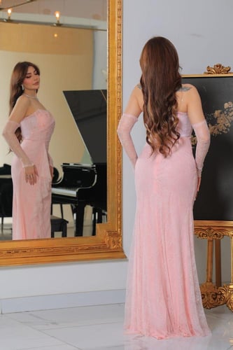 فستان دانتيل فخم وراقي