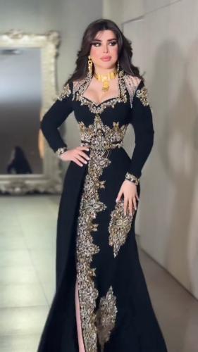 مخور سهره راقي لون انيق قماش كريب استرتش +تطريز يد...