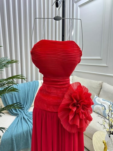 فستان بليسيه وتنوره