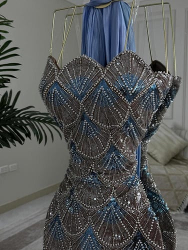 فستان سهرة لون انيق خامه خرز عل تل مبطن