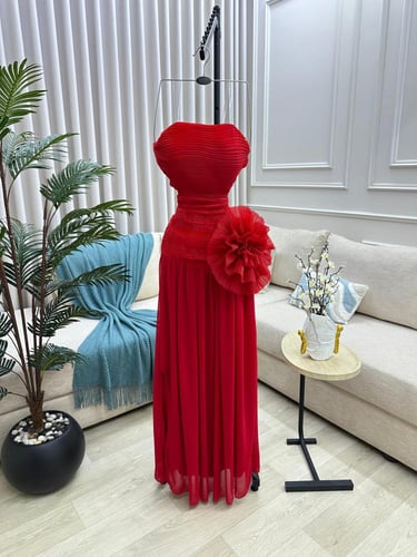 فستان بليسيه وتنوره