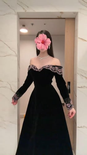 فستان سهره راقي لون انيق قماش مخمل كوري