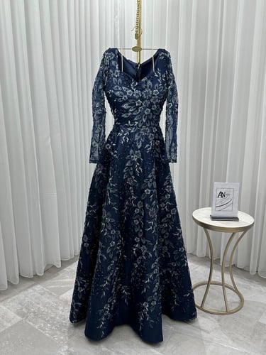 زهراء للازياء عنوان الاناقه الكلفة الاصلية مخمل بت...