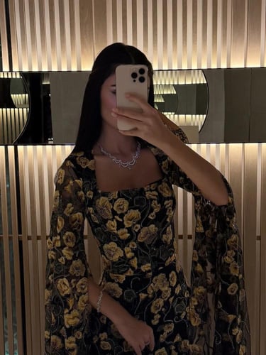 فستان خامه تل مطررز كبيوتر وفصوص رزكون