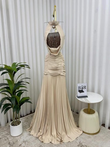 فستان كريب استرتش تطريز راقي