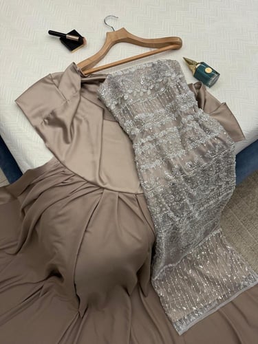 فستان سهره الخامه :تطريز يدوي الذيل تفته راقي متوف...