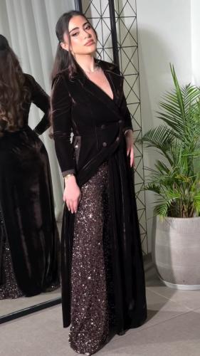 فستان شتوي سهره راقي لون انيق قماش مخمل عل ترتر