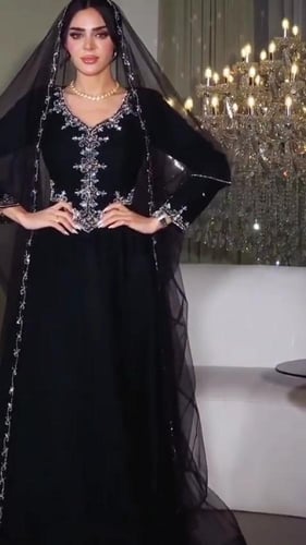 جلابيه طويله ساتره لون اسود انيق خامه كريب استرتش...