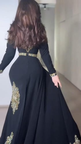 مخور سهره راقي لون انيق قماش كريب استرتش +تطريز يد...