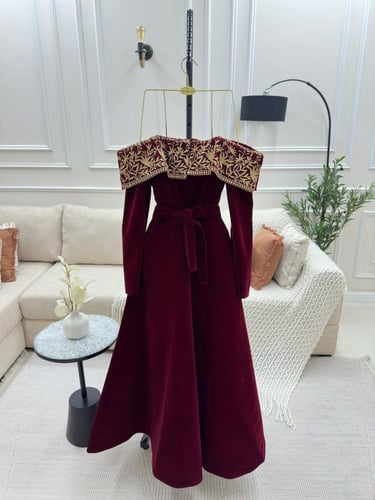 فستان سهرة دبل كلوش* الخامة:*مخمل جوخ+كلفة كمبيوتر...