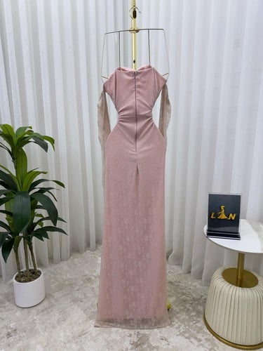 فستان دانتيل فخم وراقي