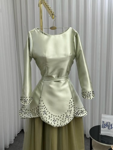 فستان سهره راقي خامه ميكادو عل تل مطرز فصوص