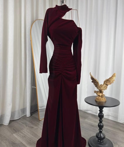 فستان سهره راقي لون انيق خامه مخمل