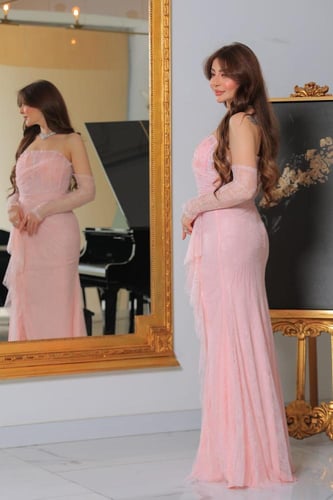 فستان دانتيل فخم وراقي