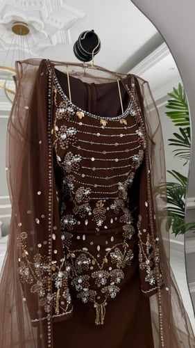 جلابيه راقيه طويله خامه باربي تطريز يدوي راقي