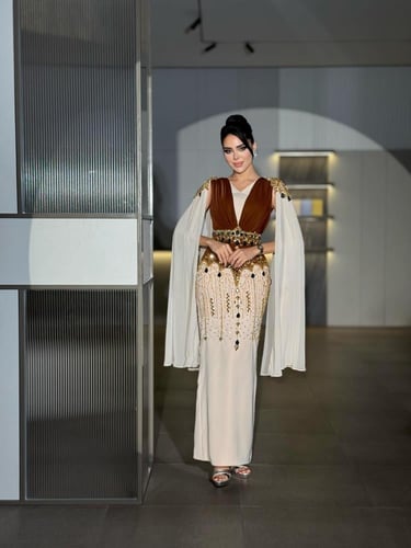 جلابيه سهره راقيه طويله ساتره لون انيق خامه باربي...