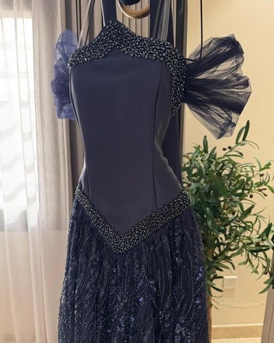 فستان سهره لون انيق راقي خامه ميكادو +تل +تطريز يد...