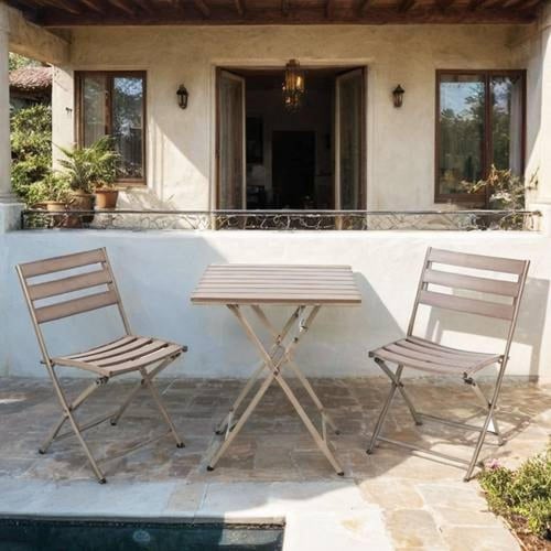 طاولة وكرسيين خارجيين