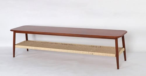 طاولة بلازما 160سم مع رف خيزران