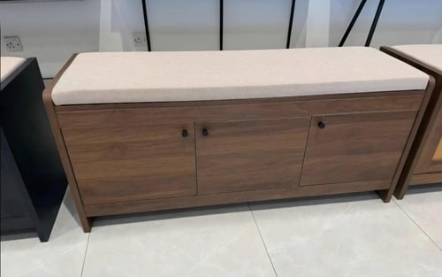 مقعد بوف خشبي بوحدة تخزين 3أبواب جزامة 120 سم