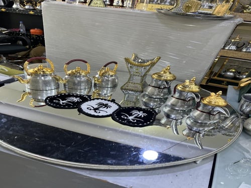 طقم مكون من 10 قطع