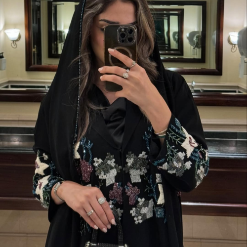 عباية بديعة