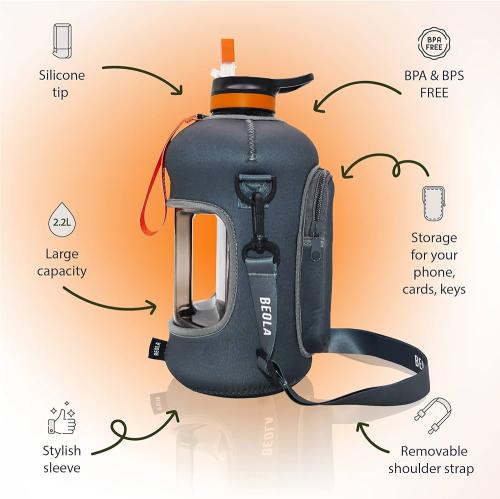 قارورة مياه مع حامل جوال