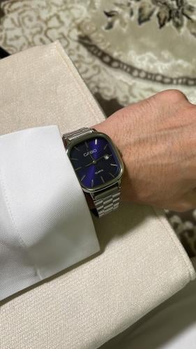 Casio vintage watch silver color blue dial