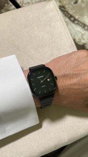 Casio watch vintage black color with black dial