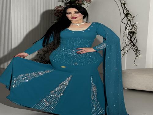 فستان بترولي استرتش كريب بالكرستال المموج