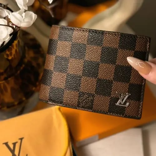 محافظ رجالية لويس فتون