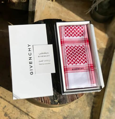شماغ ماركه جيفنشي رجالي
