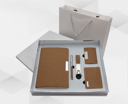 مجموعة هدايا مكتبية فاخرة: دفتر ملاحظات A5 مع قلم...