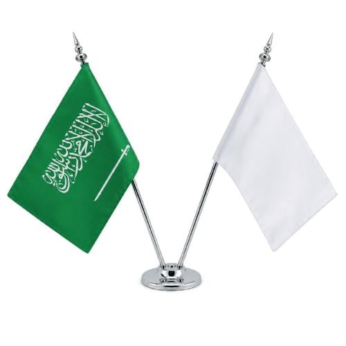 قاعدة كروم مزدوجة مع ساريتين مع علمين
