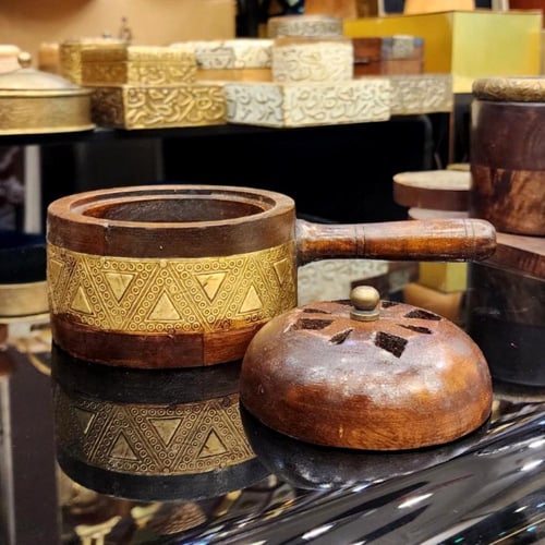 مبخرة شعر خشبية مزخرفة